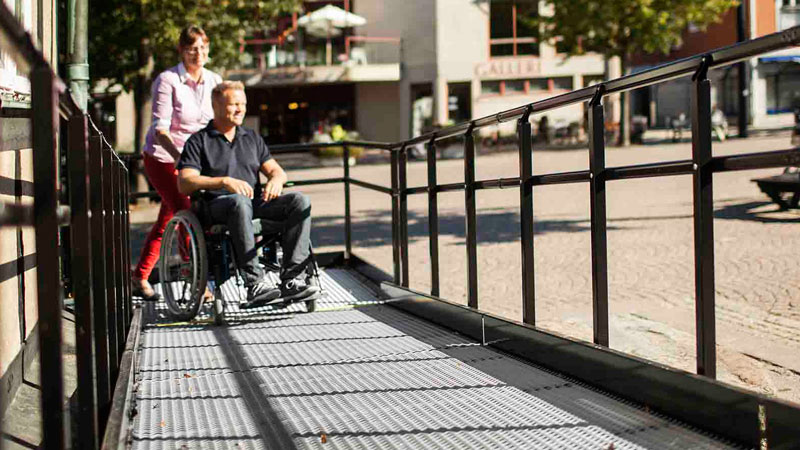 Trident rullstolsramp Ängelholm - Gamla rådhuset